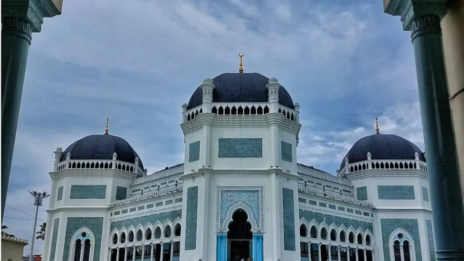 Masjid Raya Al-Mashun di Medan